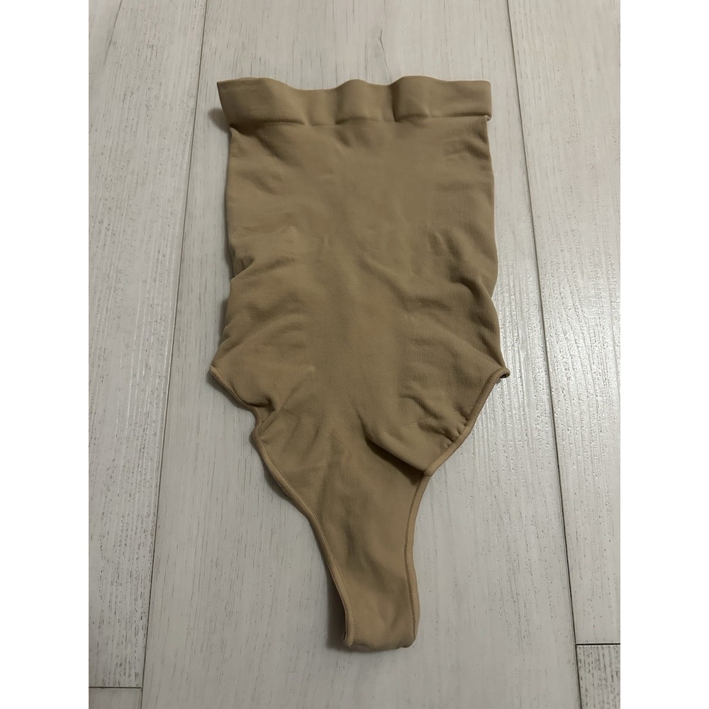 SKIMS Seamless Sculpt High-Waisted Thong Sz XXS / XS - Color Clay
